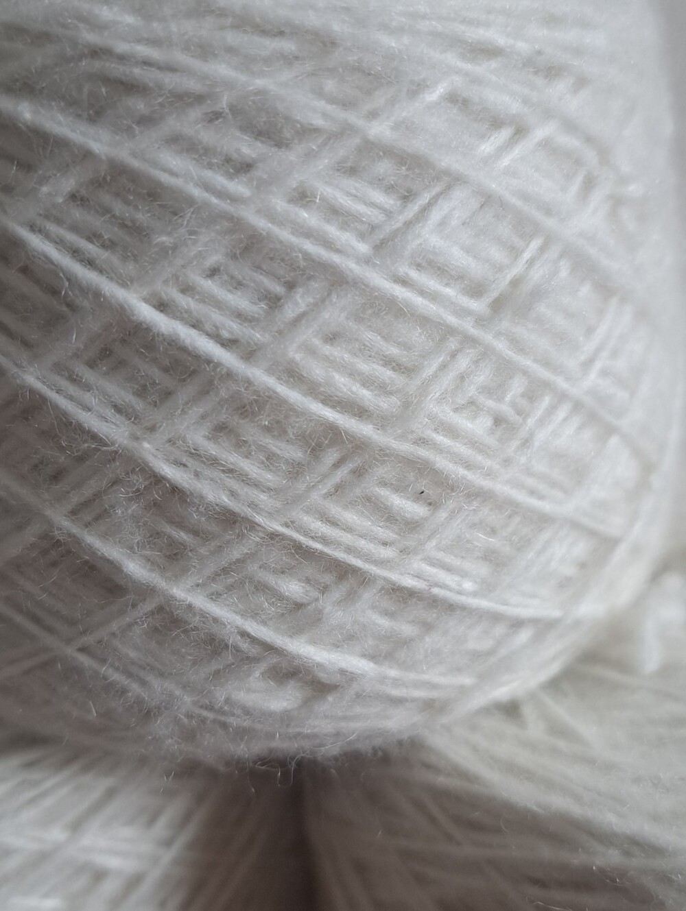 10% Silk 28% Alpaca Pearl Colour Yarn Lot, 300g